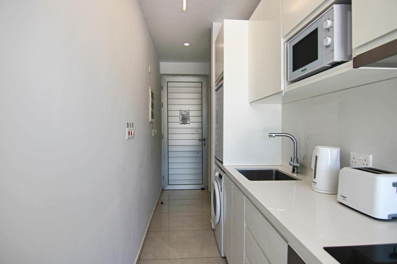 Phaedrus Living - Seaside Luxury Flat Harbour 108 Lägenhet Paphos Exteriör bild