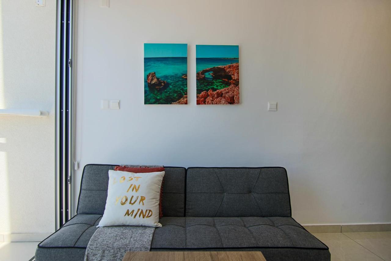 Phaedrus Living - Seaside Luxury Flat Harbour 108 Lägenhet Paphos Exteriör bild